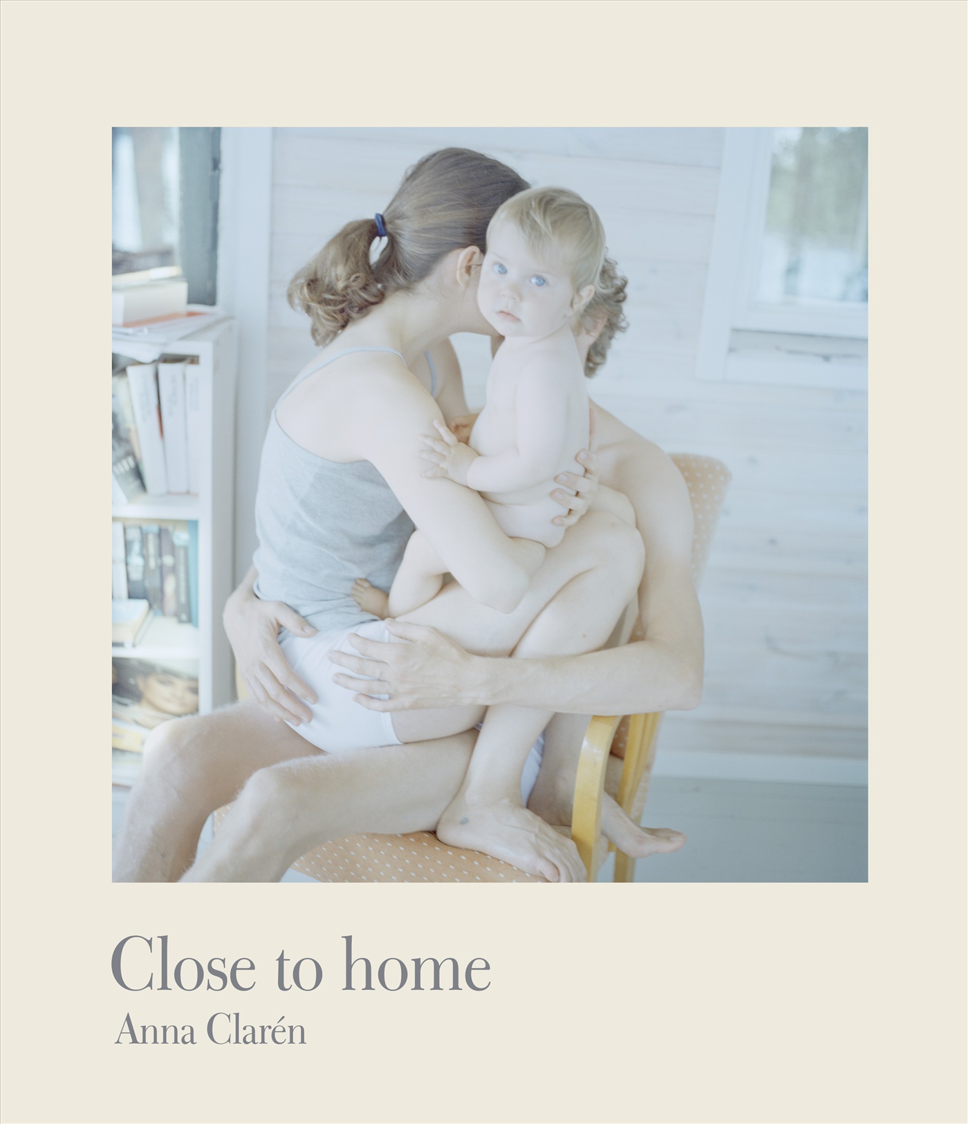 Omslag: Close to home