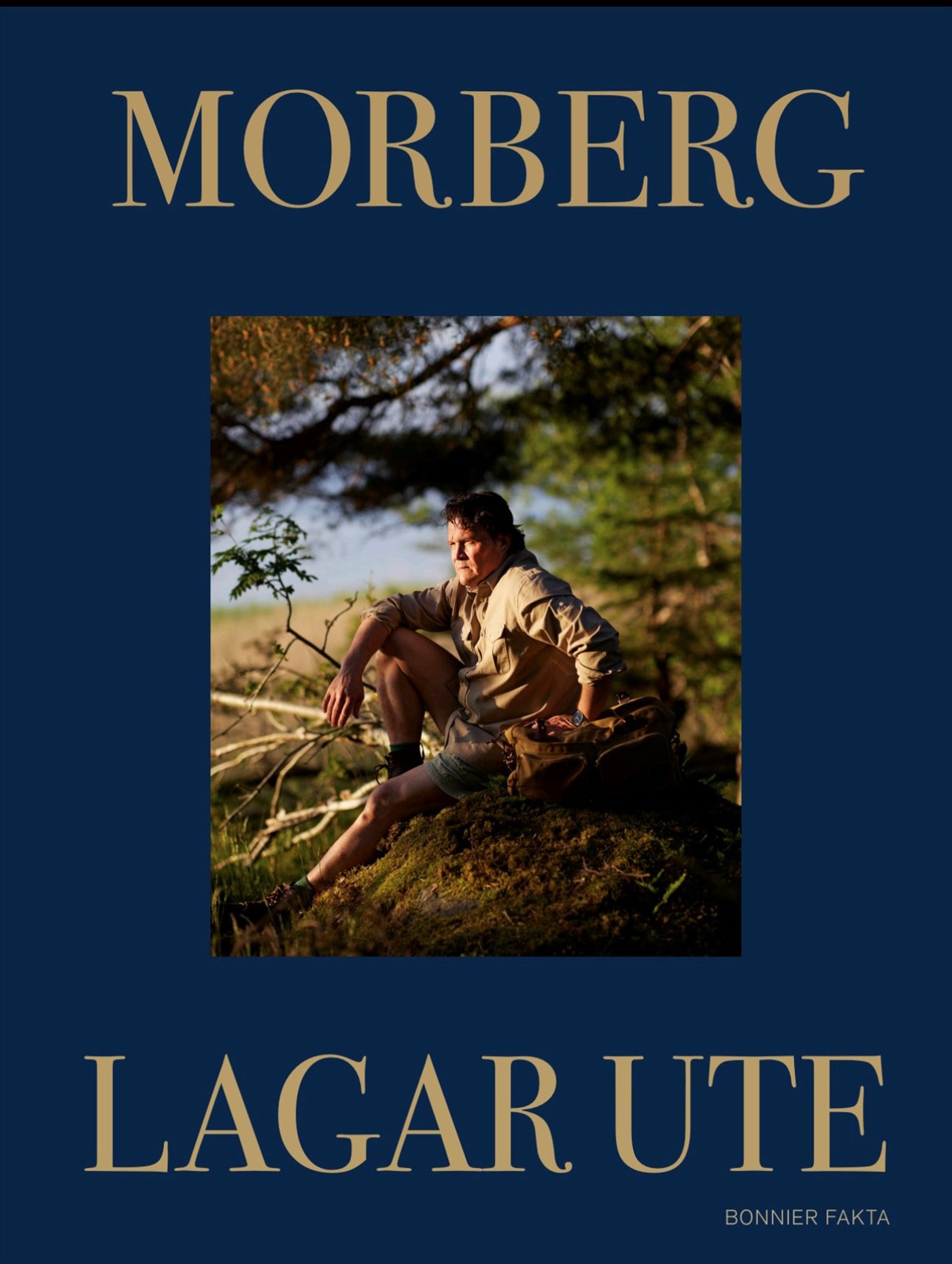 Omslag: Morberg lagar ute