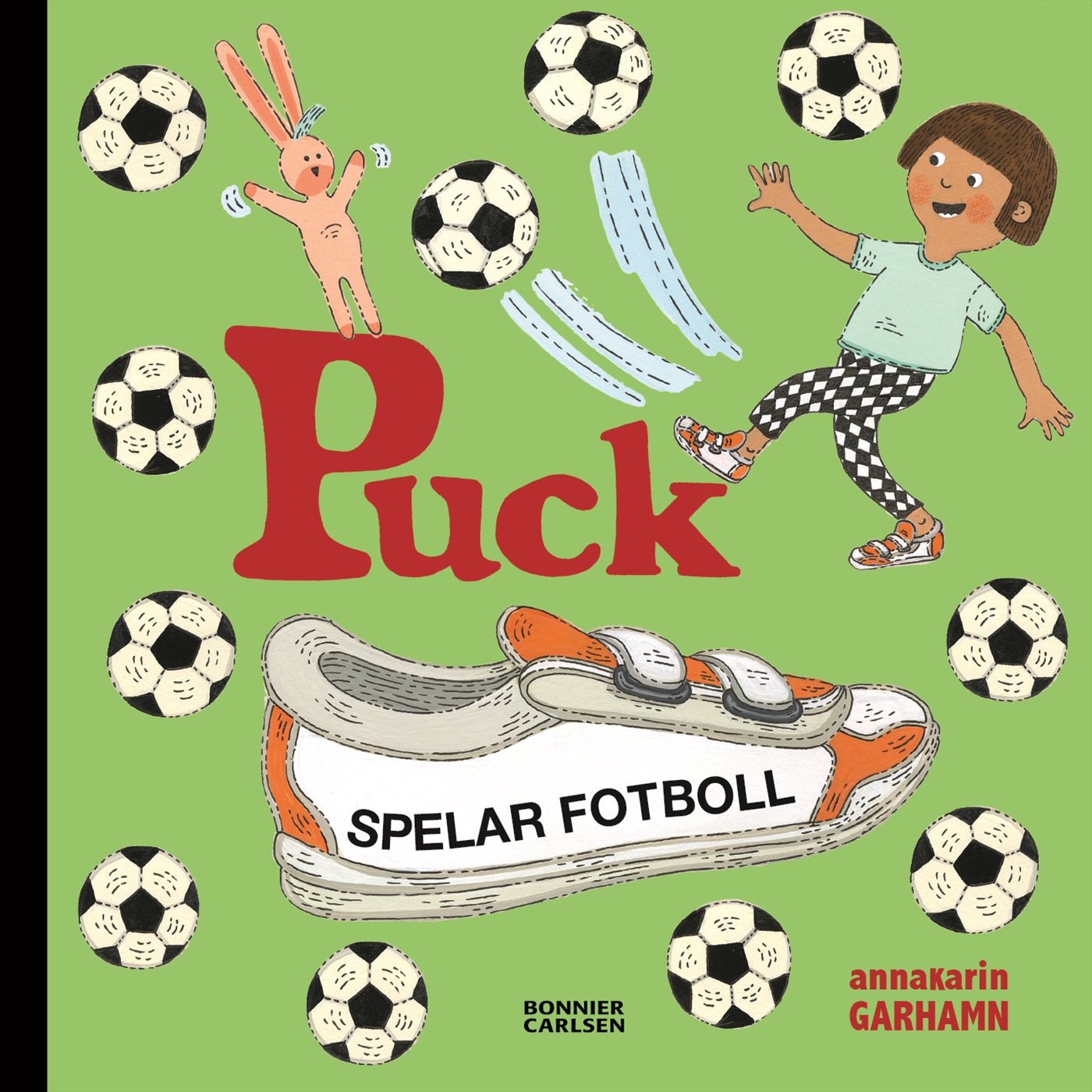 Omslag: Puck spelar fotboll