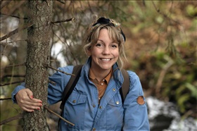 Emma V. Larsson