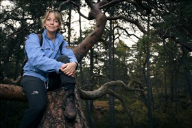 Emma V. Larsson