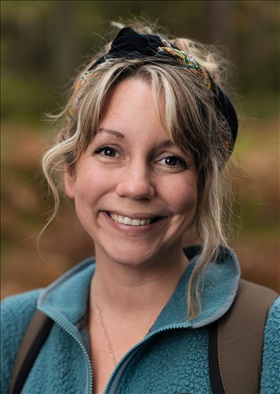 Emma V. Larsson